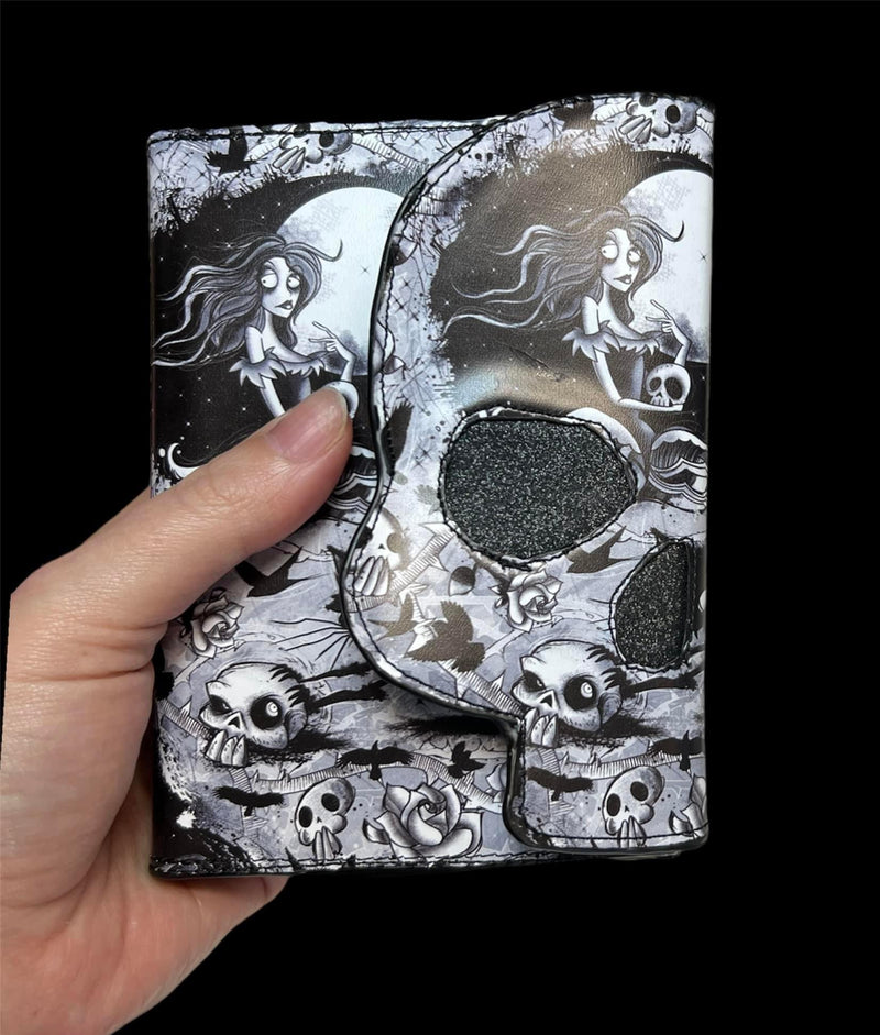 Ymir Skull Passport Holder PDF Sewing Pattern (includes cut files)